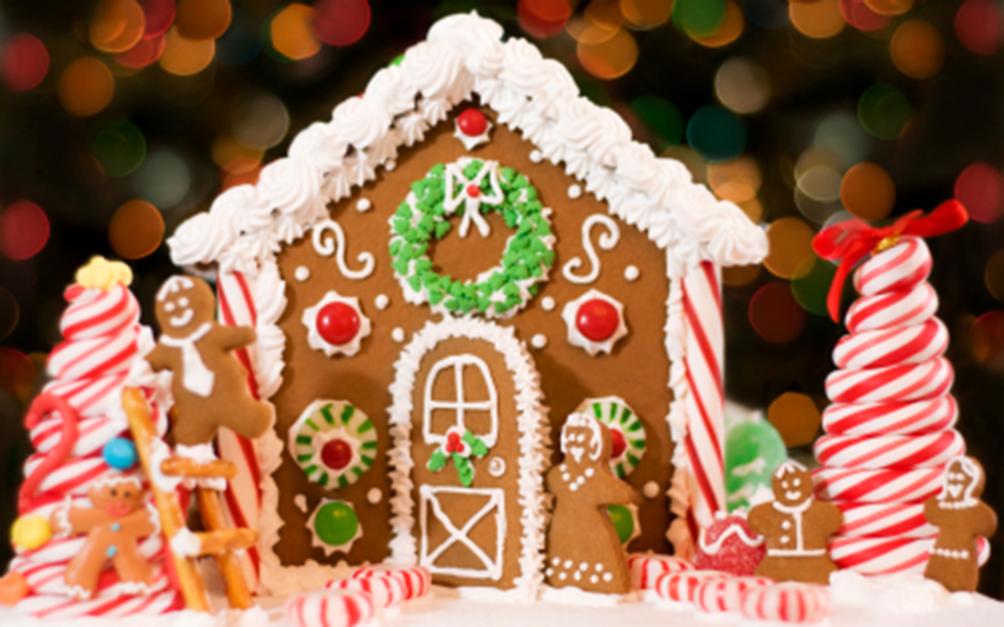 Gingerbread House, 14oz Soy Candle Jar