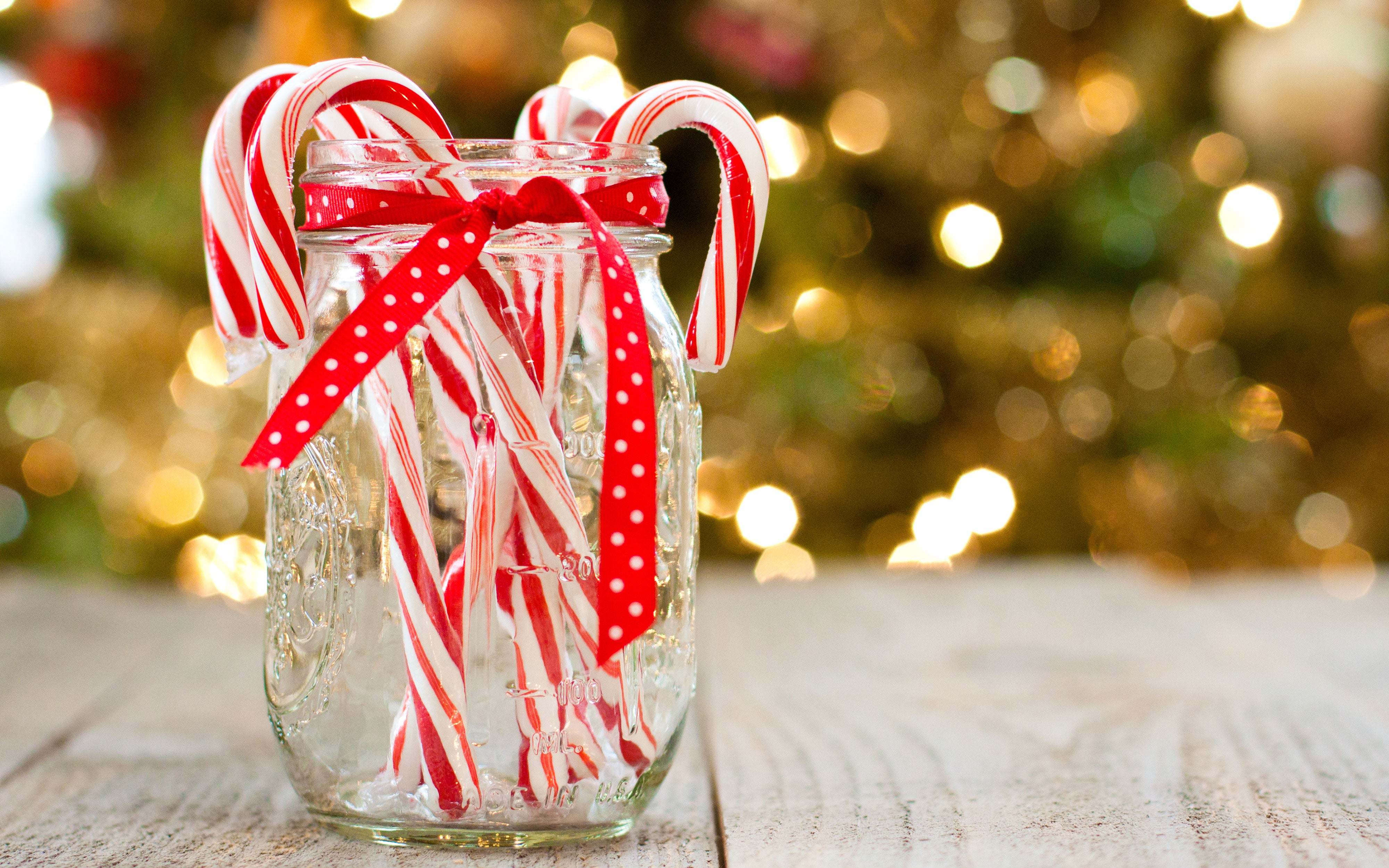 Candy Cane, 14oz Soy Candle Jar